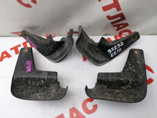 Брызговик TOYOTA Corolla Spacio 