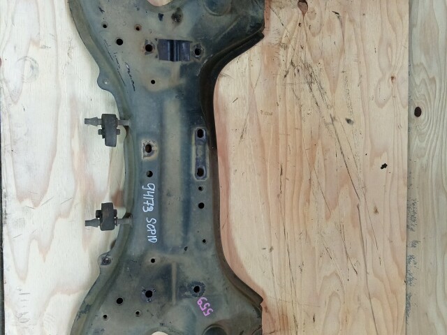 Балка поперечная TOYOTA Vitz 