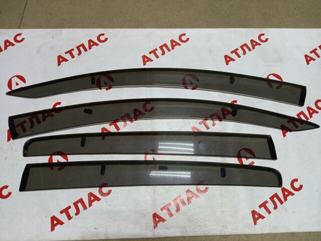 Ветровик TOYOTA Vitz 