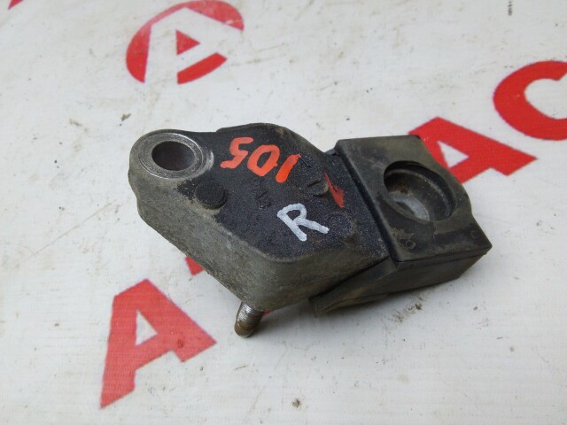 Кронштейн подушки ДВС TOYOTA Corolla 3ZZ-FE