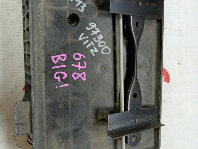 Крепление аккумулятора TOYOTA Vitz 