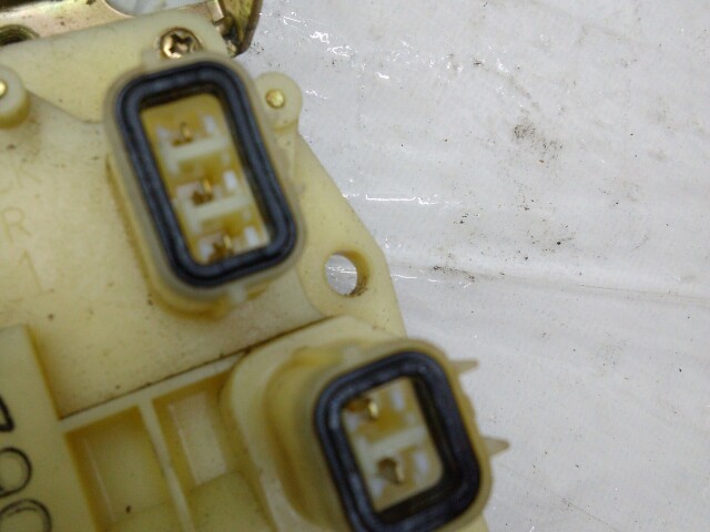 Замок двери HONDA Accord 