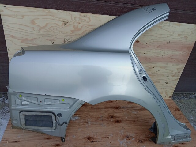 Крыло заднее TOYOTA Avensis 