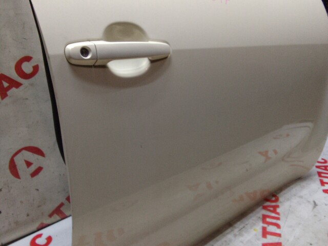 Дверь TOYOTA Ist 