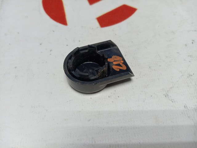 Заглушка дворника NISSAN X-Trail 