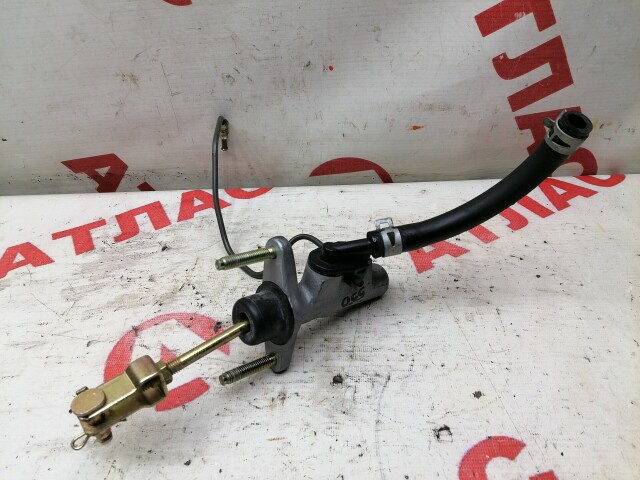 Главный цилиндр сцепления TOYOTA Platz 