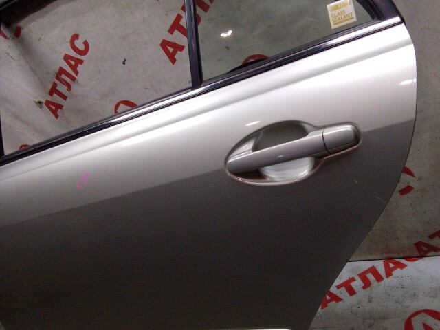 Дверь TOYOTA Avensis 