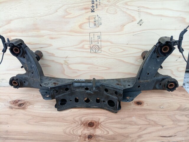 Балка задняя TOYOTA Avensis 