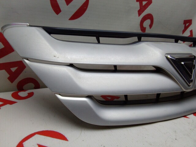 Решетка радиатора TOYOTA Caldina 