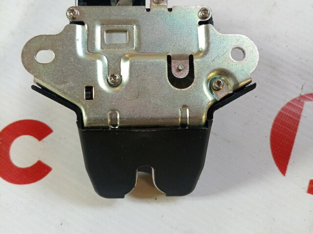 Замок багажника KIA Rio 