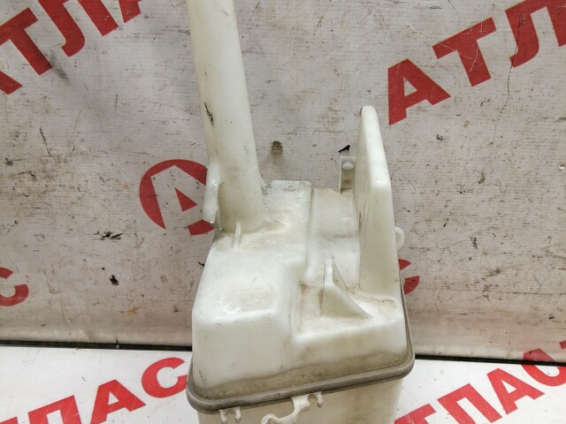 Бачок омывателя TOYOTA Avensis 