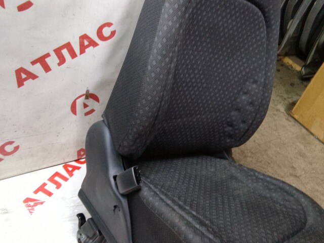 Сиденье TOYOTA FunCargo 
