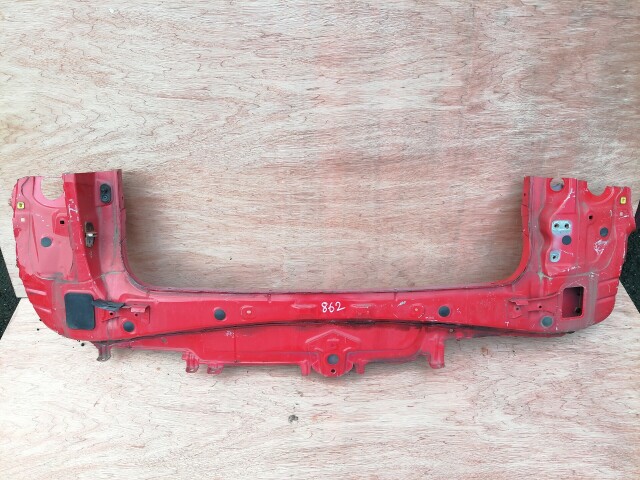 Задняя панель TOYOTA Raum 