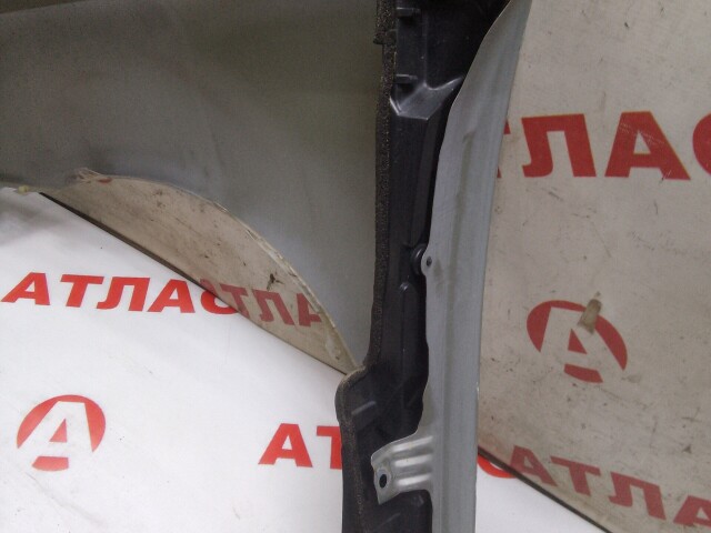 Крыло TOYOTA Avensis 