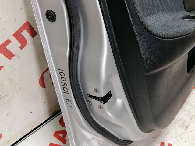 Дверь NISSAN Note 