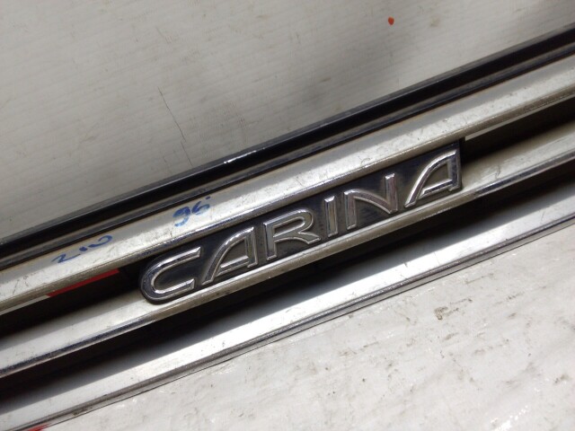 Решетка радиатора TOYOTA Carina 