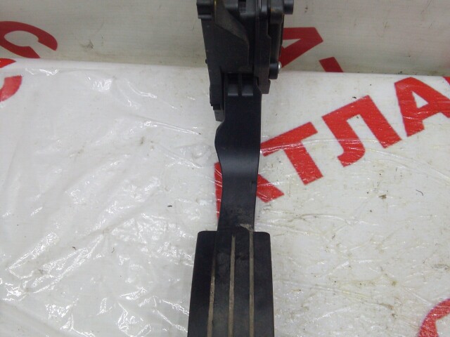 Педаль газа RENAULT Duster 