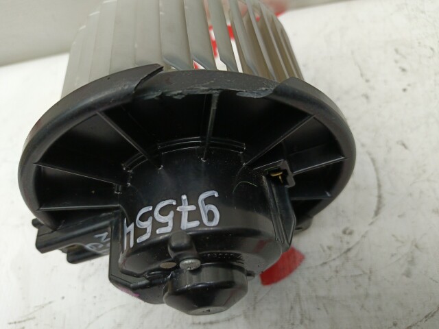 Моторчик печки TOYOTA Ist 