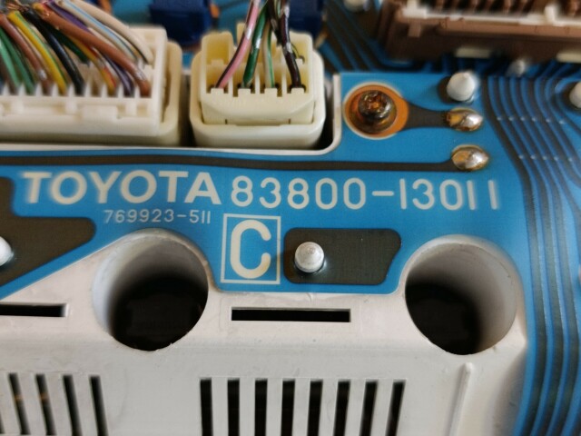 Щиток приборов TOYOTA Corolla Spacio 