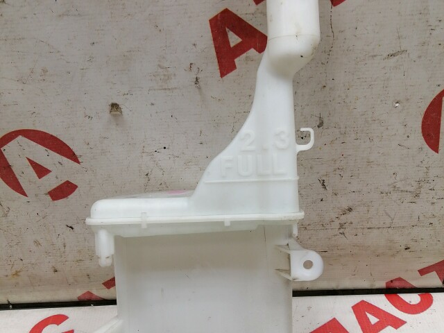 Бачок омывателя TOYOTA Platz 