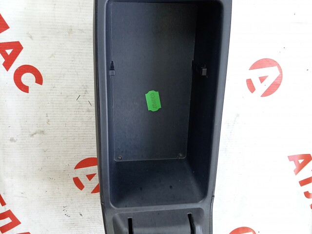 Подлокотник TOYOTA Avensis 