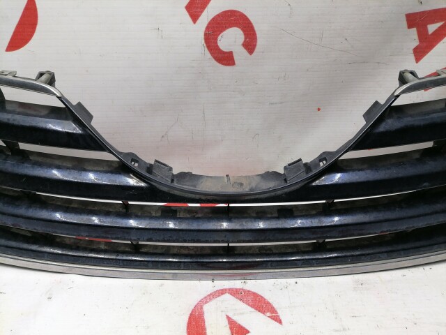 Решетка радиатора TOYOTA Camry 