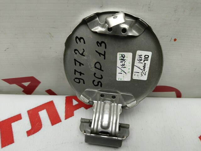 Лючок бензобака TOYOTA Vitz 