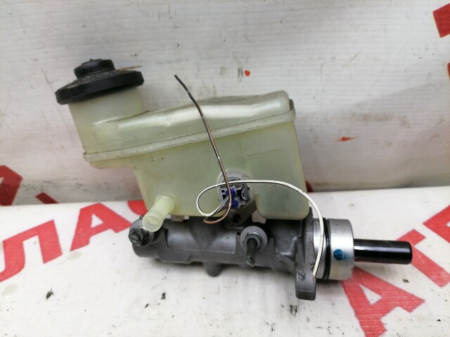 Главный тормозной цилиндр TOYOTA Platz 