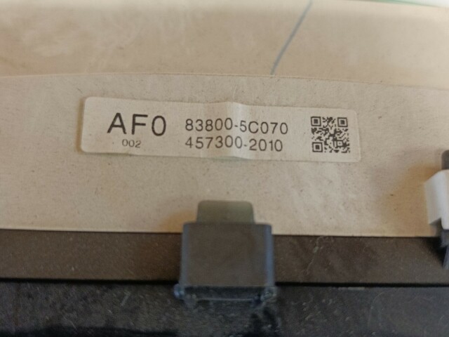 Щиток приборов TOYOTA Platz 