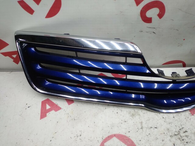 Решетка радиатора TOYOTA Avensis 