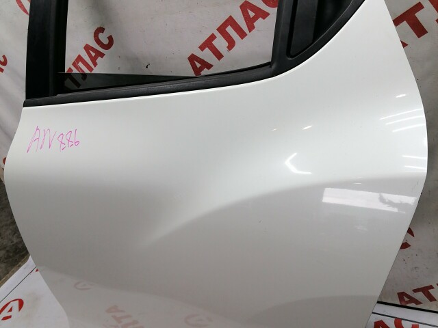 Дверь NISSAN Juke 