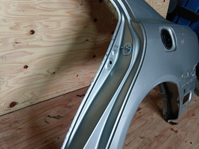 Крыло заднее TOYOTA Avensis 