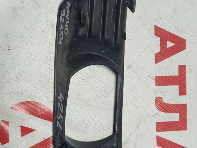 Оправа туманки TOYOTA Camry 