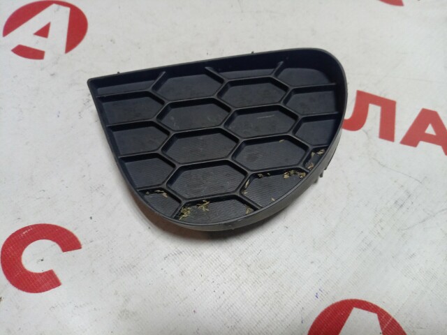 Заглушка в бампер TOYOTA Platz 