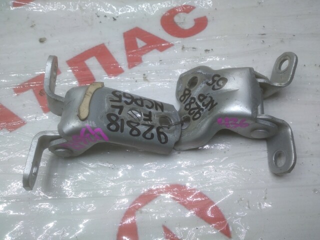 Кронштейны двери TOYOTA Ist 