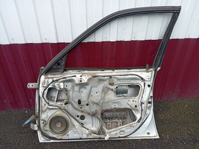 Дверь TOYOTA Sprinter 