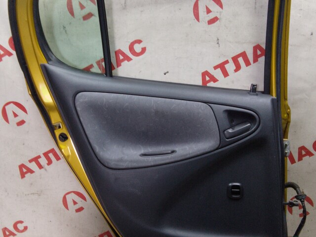 Дверь TOYOTA Vitz 