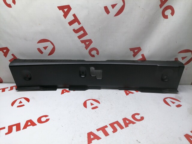 Накладка замка багажника NISSAN Primera 