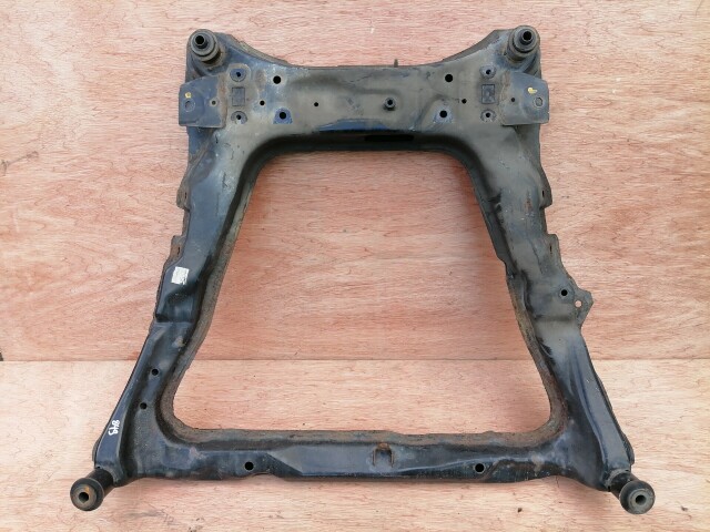 Подрамник NISSAN Dualis 