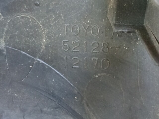 Оправа туманки TOYOTA Corolla Fielder 