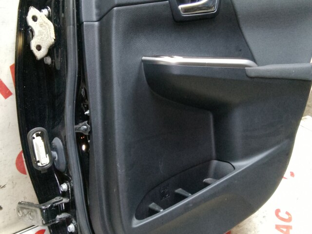 Дверь TOYOTA Camry 