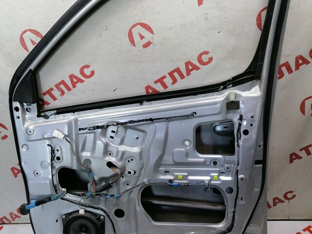 Дверь TOYOTA FunCargo 