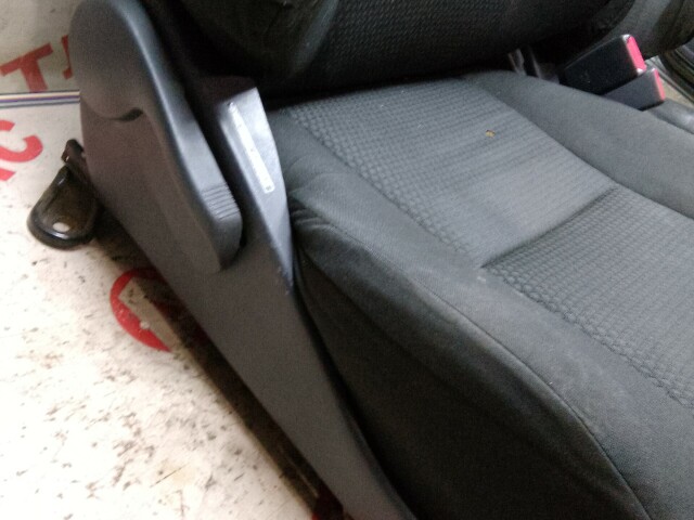 Сиденье TOYOTA Avensis 