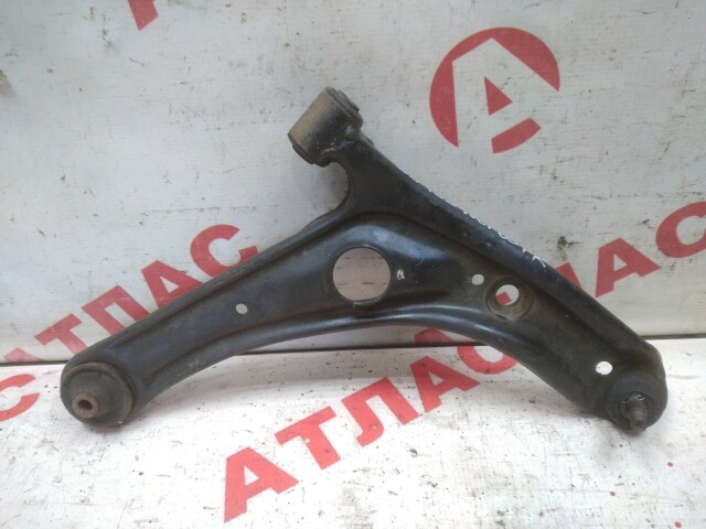 Рычаг TOYOTA Ist 