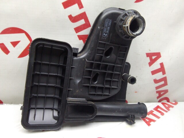 Корпус воздушного фильтра TOYOTA Vitz 