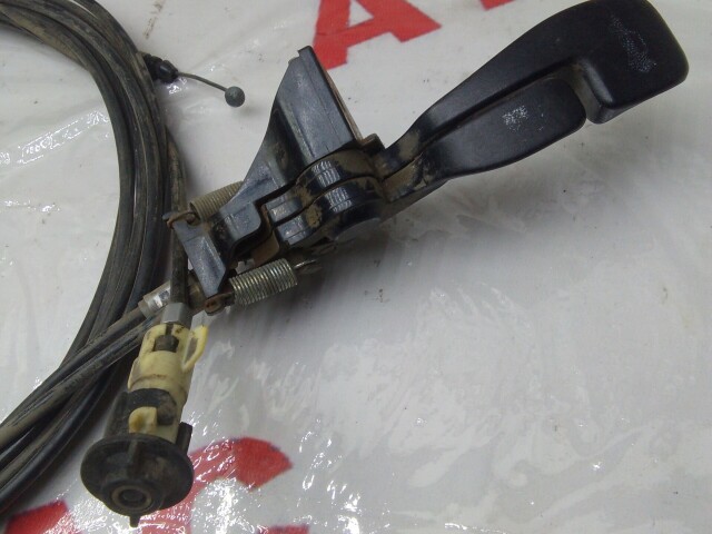 Трос багажника TOYOTA Sprinter 