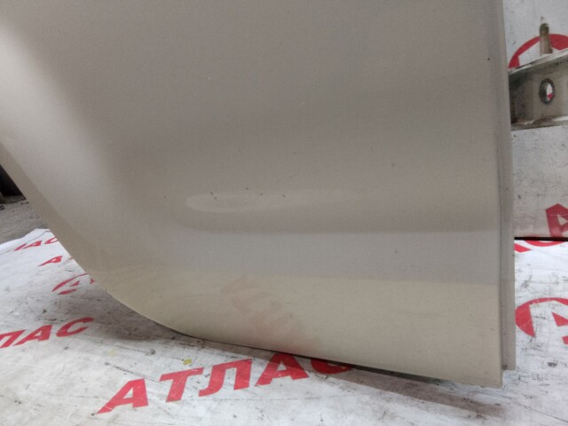 Дверь TOYOTA Ist 