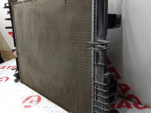 Радиатор охлаждения RENAULT Duster 