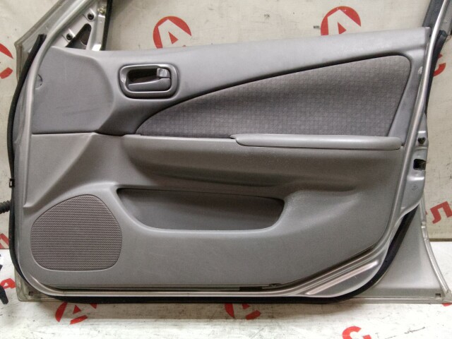 Дверь NISSAN Sunny 