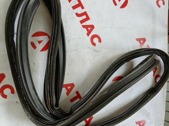 Уплотнитель TOYOTA Avensis 